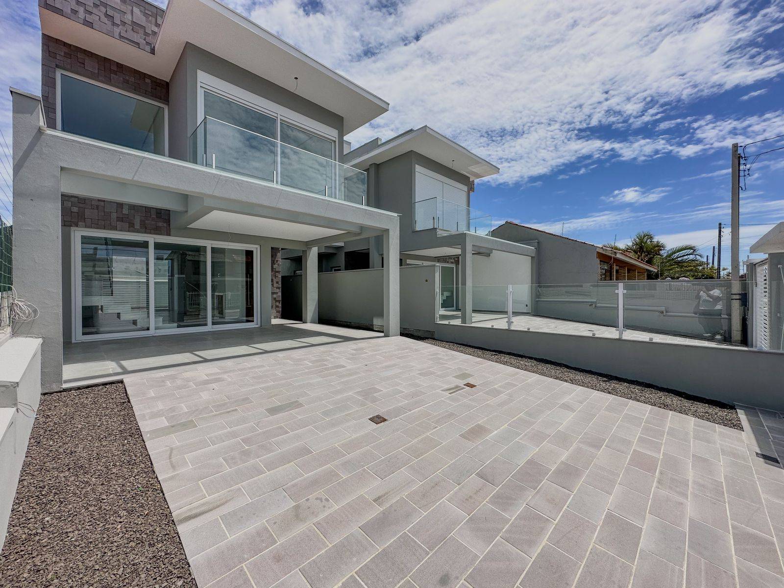 Sobrado 3 dormitórios para venda, Zona Nova em Capão da Canoa | Ref.: 7444